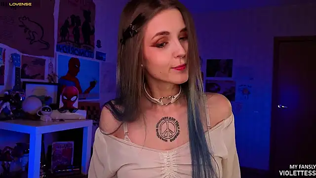 Snapshot of violettess chatting on June 2026 05:04:02 PM violettess online show from June 2026 05:04:02 PM