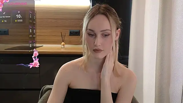 Bella Villen online show from April 2026 10:12:02 AM