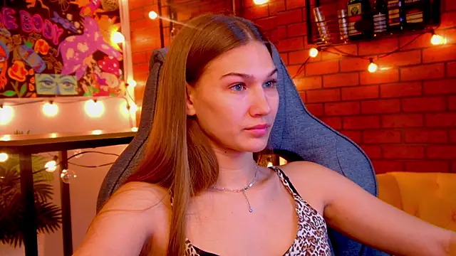 Snapshot of Sweet_Emilya chatting on May 2026 05:46:01 AM Sweet Emilya online show from May 2026 05:46:01 AM