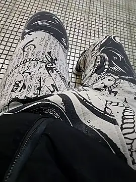 chicnormal35 online show from March 2026 04:29:01 AM