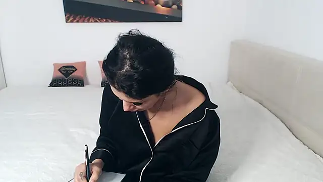 NickyHotXO online show from March 2026 05:00:02 AM