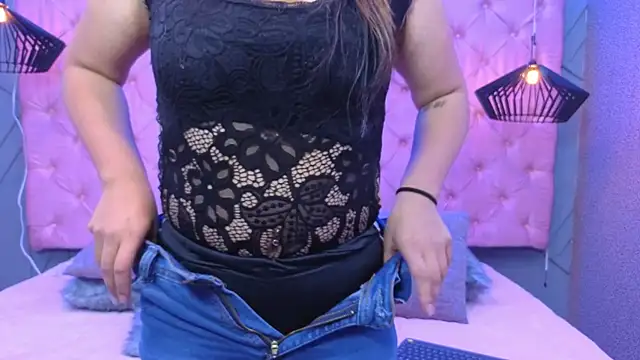 Snapshot of SARA_HORNY- chatting on May 2026 03:04:02 AM SARA HORNY- online show from May 2026 03:04:02 AM