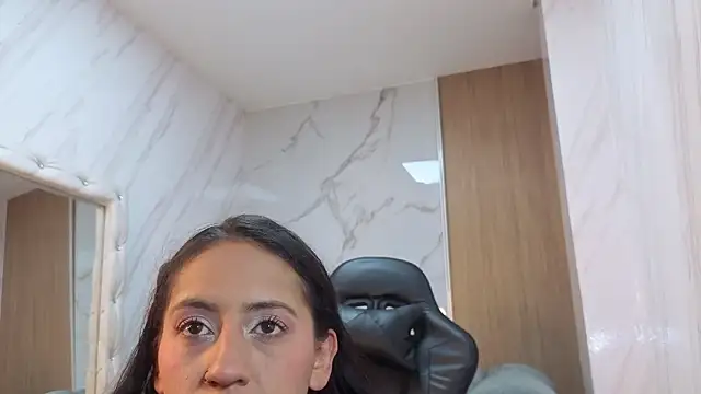 Lola roses tf online show from March 2026 01:15:01 PM