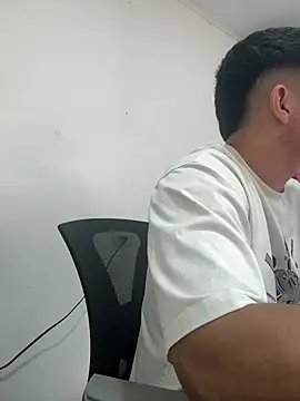 David-latinlover online show from May 2026 05:43:01 PM