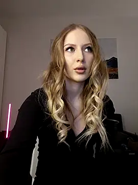 AlishaWey online show from February 2026 07:30:01 AM