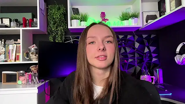 Snapshot of ClydeStiliner chatting on March 2026 09:15:02 AM ClydeStiliner online show from March 2026 09:15:02 AM