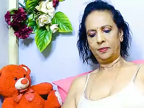 Hot queen58 online show from May 2026 06:09:01 PM