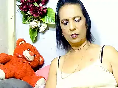 Snapshot of Hot_queen58 chatting on June 2026 05:46:01 PM Hot queen58 online show from June 2026 05:46:01 PM