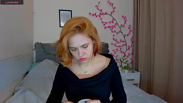 DellaRows online show from April 2026 05:24:02 AM