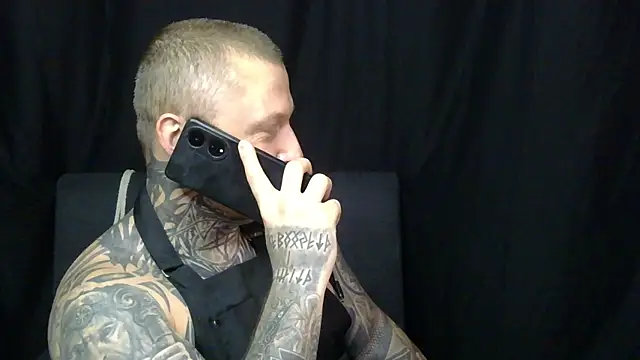 Snapshot of devilWithTats chatting on July 2026 08:09:02 AM devilWithTats online show from July 2026 08:09:02 AM