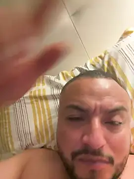 alexandeerr1986 online show from July 2026 12:46:01 AM