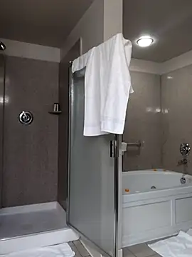 Snapshot of VelvetRae chatting on March 2026 07:36:01 AM VelvetRae online show from March 2026 07:36:01 AM