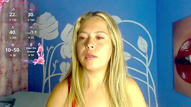 Snapshot of CamilleRouge chatting on March 2026 05:08:02 AM CamilleRouge online show from March 2026 05:08:02 AM