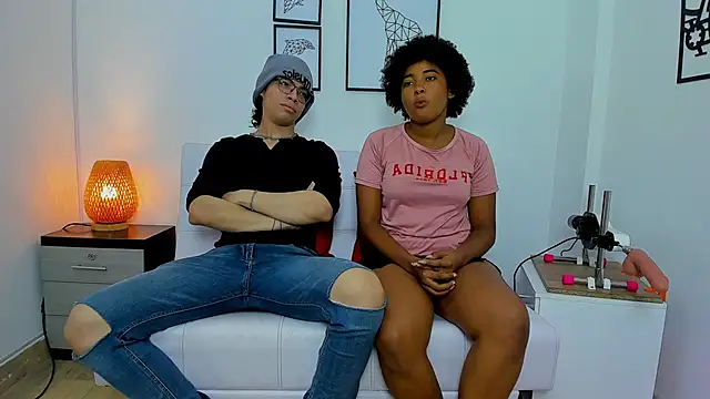 chiki carm online show from April 2026 01:22:02 PM