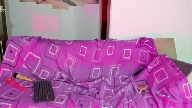 Snapshot of Charlotte_Melody chatting on March 2026 12:00:01 PM Charlotte Melody online show from March 2026 12:00:01 PM