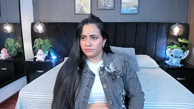 Snapshot of alejandra__garcia chatting on July 2026 03:35:01 AM alejandra garcia online show from July 2026 03:35:01 AM