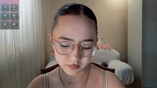 Snapshot of SolvedGlobe chatting on July 2026 01:06:01 PM SolvedGlobe online show from July 2026 01:06:01 PM