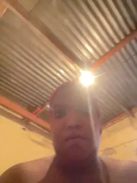 Snapshot of friendlybitch22 chatting on March 2026 05:30:01 AM friendlybitch22 online show from March 2026 05:30:01 AM