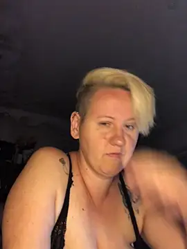 Snapshot of SofiaAmour chatting on June 2026 06:33:01 PM SofiaAmour online show from June 2026 06:33:01 PM