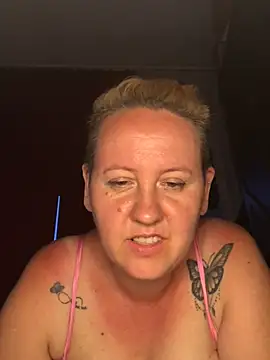 Snapshot of SofiaAmour chatting on June 2026 06:40:01 PM SofiaAmour online show from June 2026 06:40:01 PM