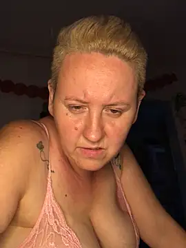 Snapshot of SofiaAmour chatting on July 2026 06:33:01 PM SofiaAmour online show from July 2026 06:33:01 PM