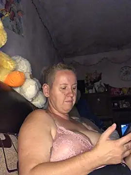 Snapshot of SofiaAmour chatting on July 2026 06:40:01 PM SofiaAmour online show from July 2026 06:40:01 PM