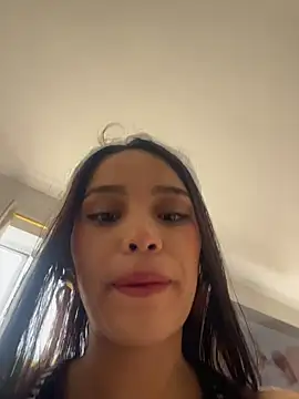 Mia-villalobos online show from April 2026 02:29:02 PM