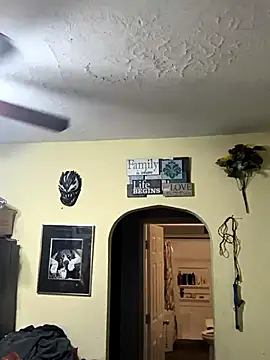 Snapshot of ultimateBWC chatting on March 2026 11:16:01 AM ultimateBWC online show from March 2026 11:16:01 AM