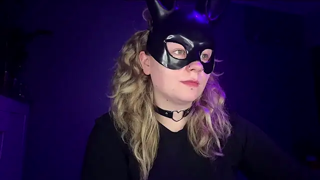 YoungAlina online show from May 2026 10:59:01 PM