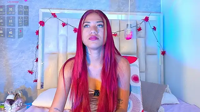 Snapshot of Bella-Sanders chatting on June 2026 11:21:02 AM Bella-Sanders online show from June 2026 11:21:02 AM