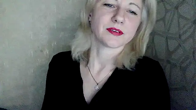 Katerina-Kissa online show from April 2026 06:15:01 PM