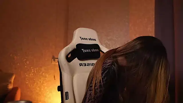 kissandtouch online show from March 2026 05:20:01 PM