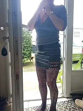 lescoquinsdu40 online show from April 2026 01:31:01 PM