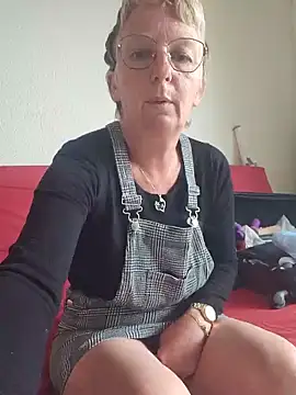 lescoquinsdu40 online show from May 2026 08:55:02 AM