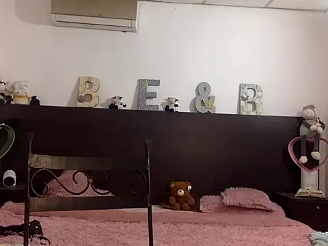 mommy-Milf online show from March 2026 01:56:02 AM