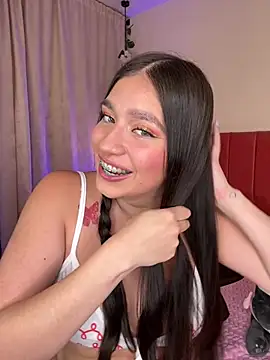 Caandace online show from April 2026 07:14:01 PM