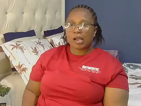 Snapshot of Cuddle_Zee chatting on May 2026 02:44:01 PM Cuddle Zee online show from May 2026 02:44:01 PM