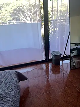 Emi rousse online show from March 2026 12:21:02 PM