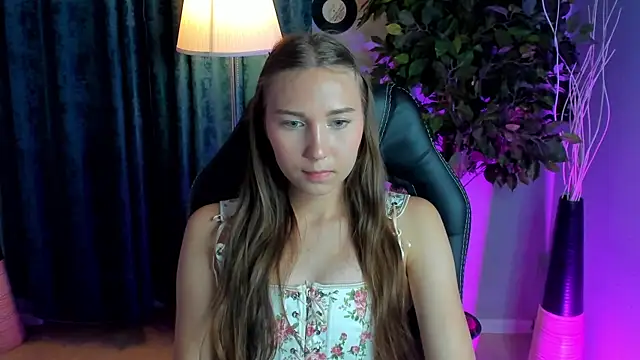 OliviaLang online show from May 2026 06:16:02 PM