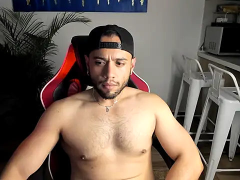 Snapshot of Luigi_Money chatting on March 2026 05:22:02 AM Luigi Money online show from March 2026 05:22:02 AM