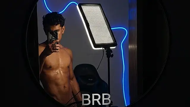 jossi12345j online show from March 2026 01:28:01 PM