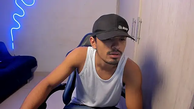 jossi12345j online show from April 2026 04:39:01 AM