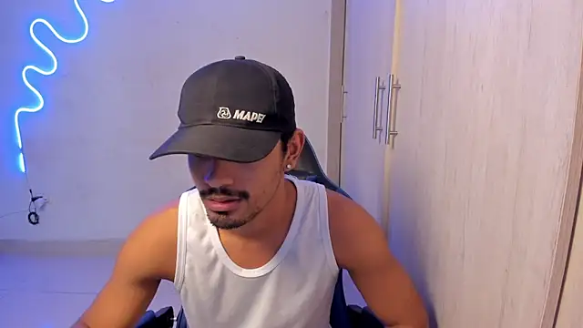 jossi12345j online show from April 2026 05:02:02 AM