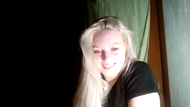 Snapshot of Glowing_Jessica chatting on March 2026 05:20:01 PM Glowing Jessica online show from March 2026 05:20:01 PM