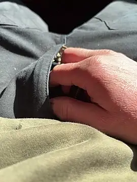 Snapshot of AlexFucklove chatting on March 2026 09:48:01 AM AlexFucklove online show from March 2026 09:48:01 AM