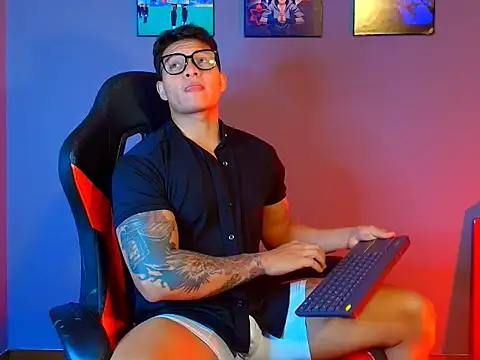 Snapshot of evan_greey01 chatting on March 2026 03:56:01 AM evan greey01 online show from March 2026 03:56:01 AM