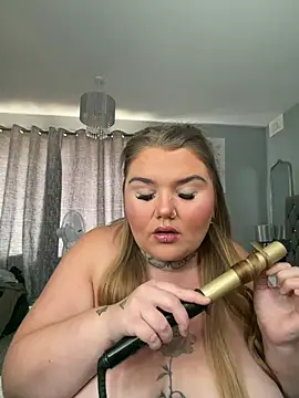 BeeMay22 online show from July 2026 03:05:01 PM