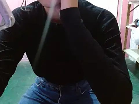 lolit cat online show from April 2026 02:17:02 PM