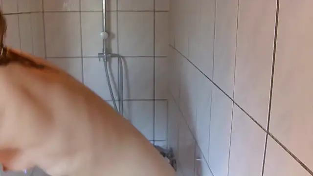 Snapshot of Lu302 chatting on March 2026 10:32:01 AM Lu302 online show from March 2026 10:32:01 AM