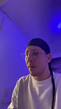 TitanNoir online show from April 2026 10:26:02 PM